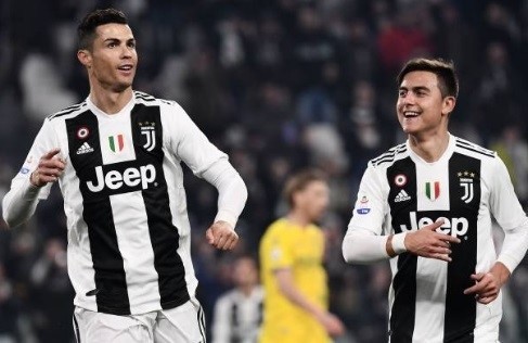 Ronaldo lai toa sang, Juventus khong co doi thu tai Serie A