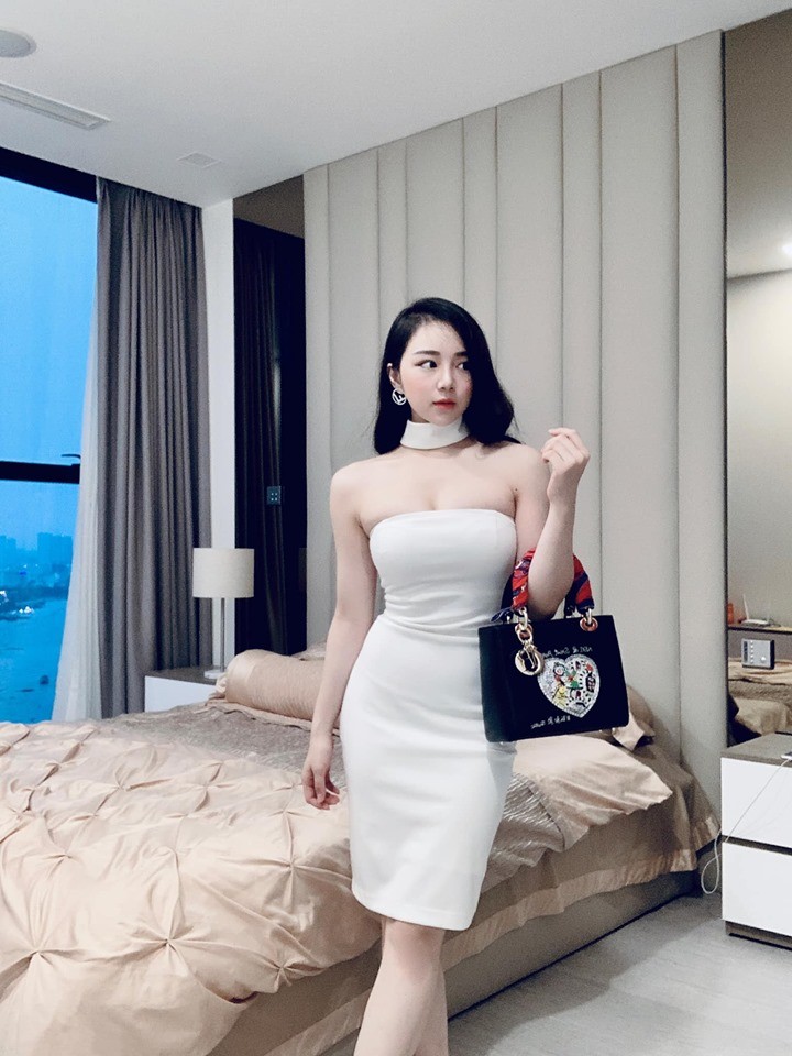 Gu thoi trang sexy cua Nha Tien khong chi trong MV ca nhac-Hinh-6