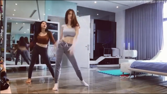 Sexy dance khien Ngoc Trinh dam me tap den bam tim co gi thich?-Hinh-2