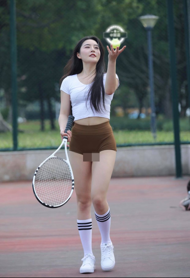 Hoang hon thoi trang sexy cua cac my nhan tren san tennis-Hinh-5