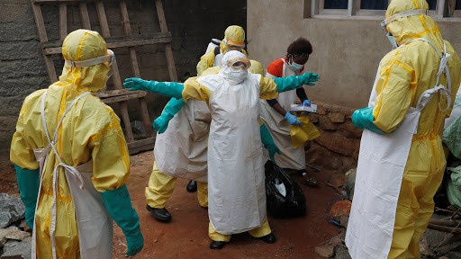 Dai dich Ebola tung khien the gioi khiep so ra sao?