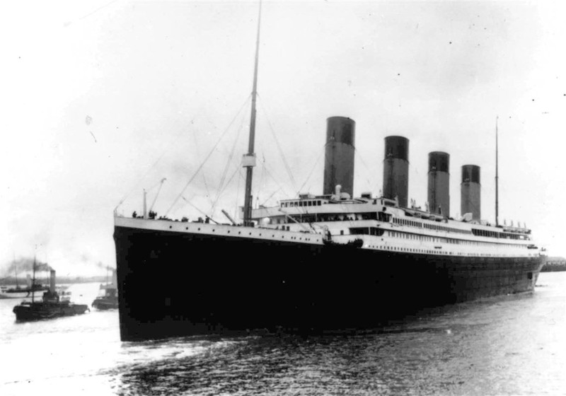 8 nguoi chet khi dong tau Titanic, van xui bao truoc?