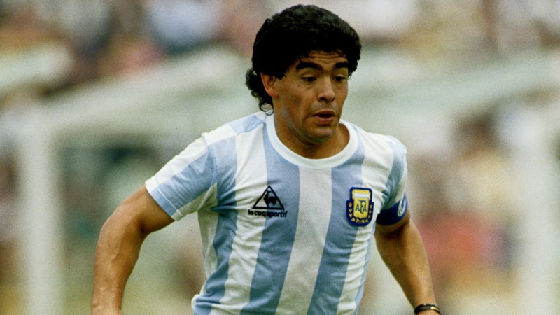 Tuoi tho kho khan co cuc cua huyen thoai Diego Maradona
