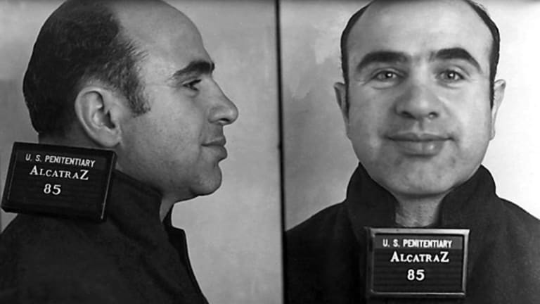 Ong trum Al Capone va cuoc song nguc tu cuc soc-Hinh-6