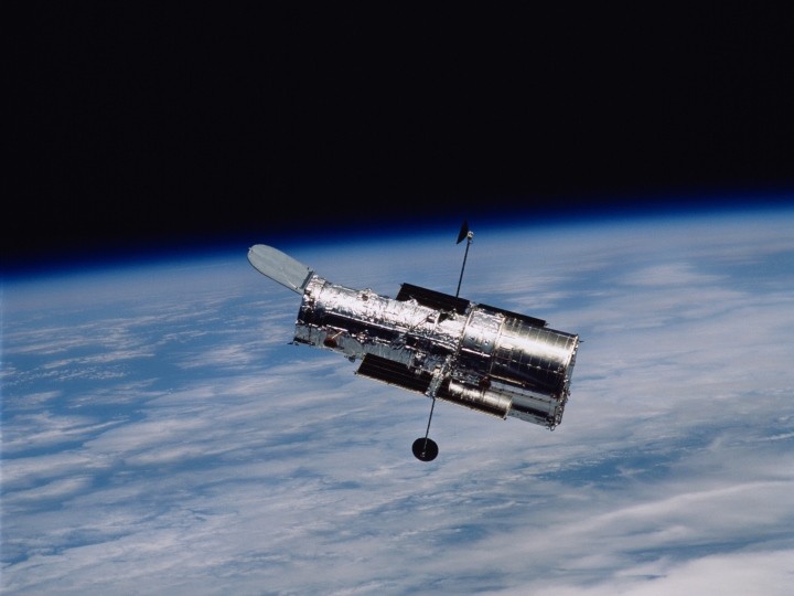 Kinh vien vong Hubble co the no tung vao nhung nam 2030, NASA gap rut lam dieu gi?
