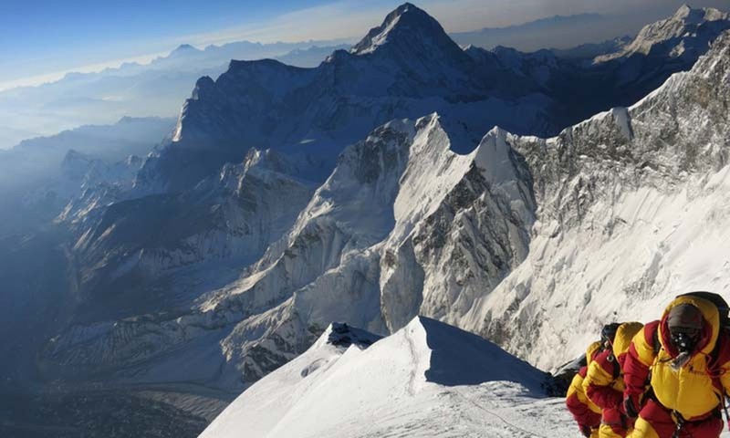 He lo bi kich “nguoi dep ngu” suot 9 nam tren dinh Everest-Hinh-10