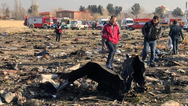 Hien truong vu may bay Boeing 737 roi o Iran, toan bo 176 nguoi thiet mang-Hinh-9