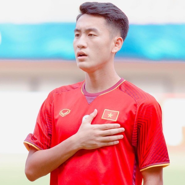 Doi hinh U23 Viet Nam dien trai don tim fan nu-Hinh-2
