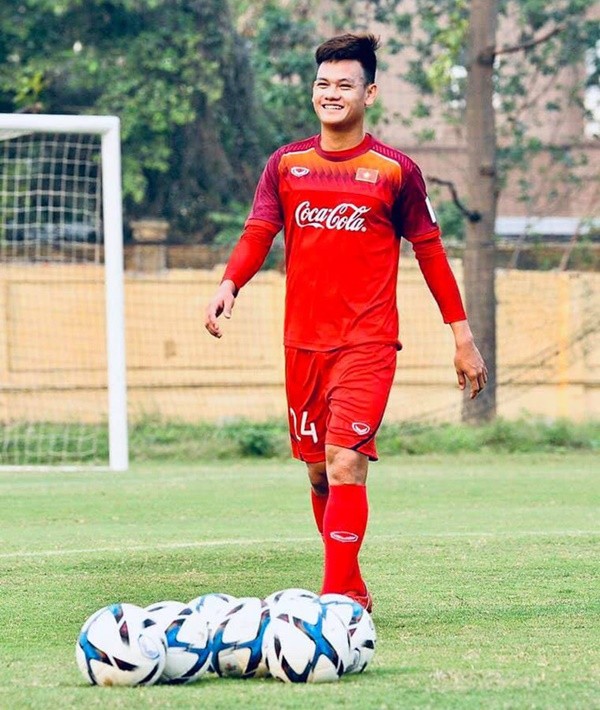 Doi hinh U23 Viet Nam dien trai don tim fan nu-Hinh-4