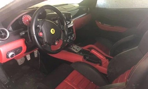Sieu xe Ferrari 599 tri gia 2,9 ty dong duoc thanh ly chi 8 trieu-Hinh-2