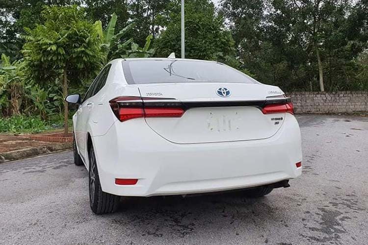 Toyota Corolla Hybrid 2019 'chao hang' chi 300 trieu-Hinh-9