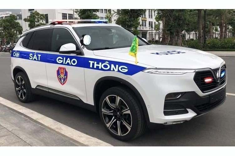 Xon xao xe VinFast Lux danh cho CSGT Viet Nam-Hinh-7