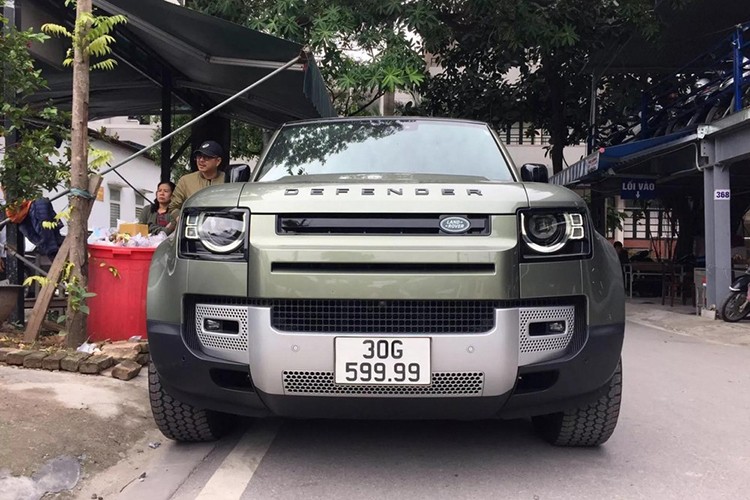 Dai gia Ha Noi chi hon 5,3 ty mua Land Rover Defender trung bien tu quy 9-Hinh-3