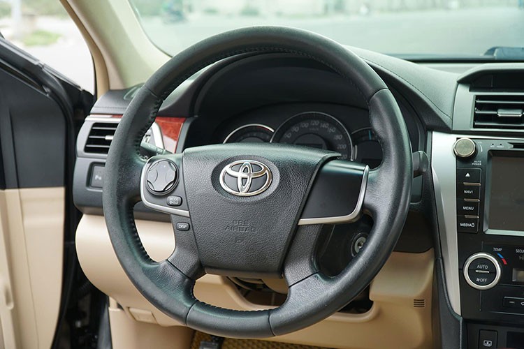 Can canh Toyota Camry 2014x ban hon 600 trieu o Ha Noi-Hinh-6