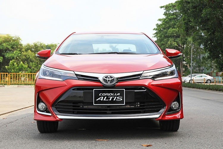 Toyota Corolla can moc 50 trieu xe ban ra-Hinh-2