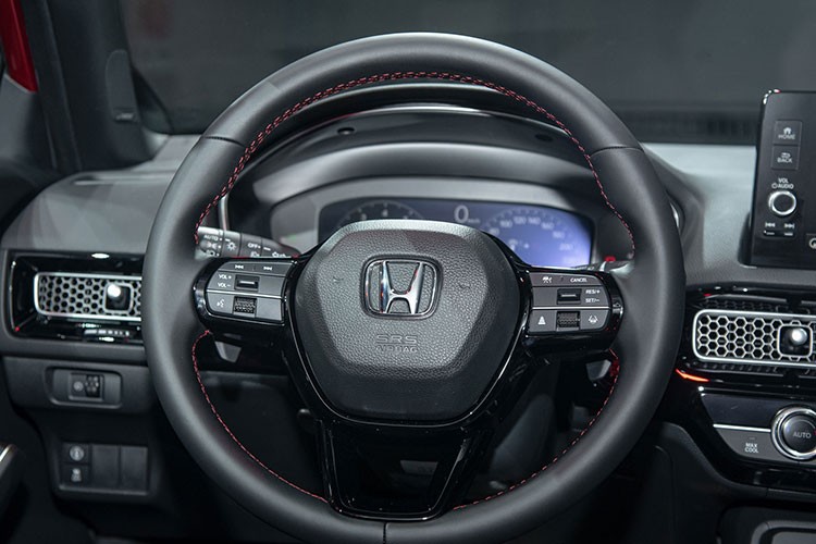 Honda Civic 2022 duoc giam 20 trieu dong tai dai ly khi vua ra mat o Viet Nam-Hinh-2
