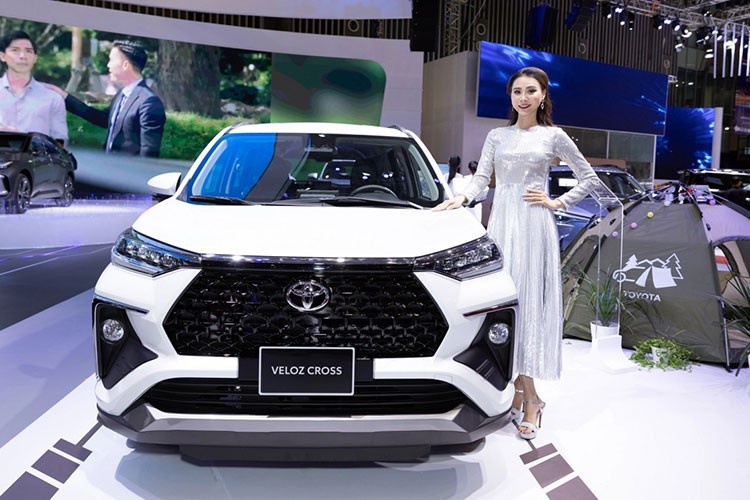 Toyota Veloz Cross lap rap trong nuoc 'show hang' tai VMS 2022