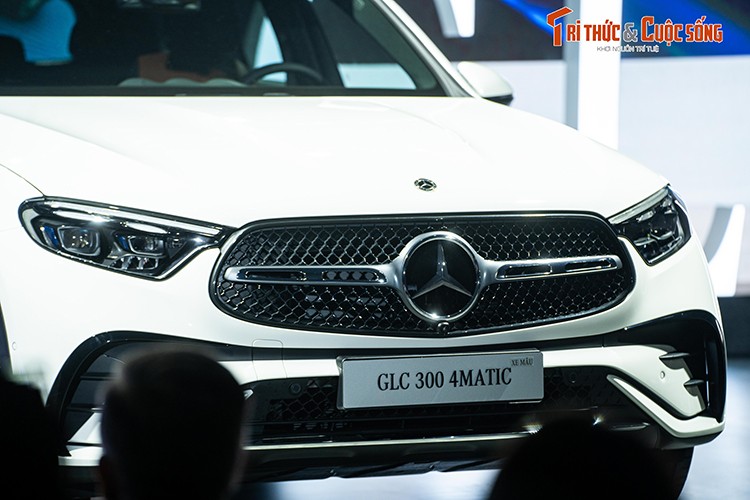 Can canh Mercedes-Benz GLC 2023 tu 2,29 ty dong-Hinh-3