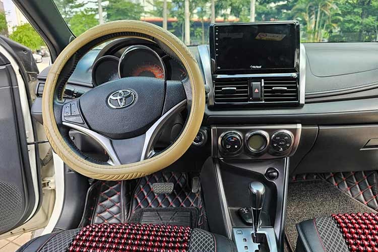 Toyota Yaris doi 2014 co gia hon 300 trieu-Hinh-4