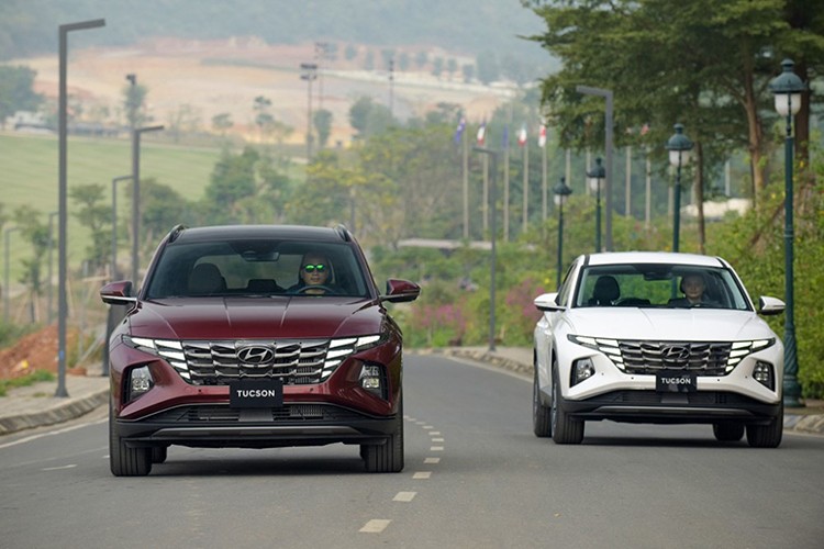 Hyundai SantaFe va Tucson tai Viet Nam duoc tang gia ban-Hinh-3