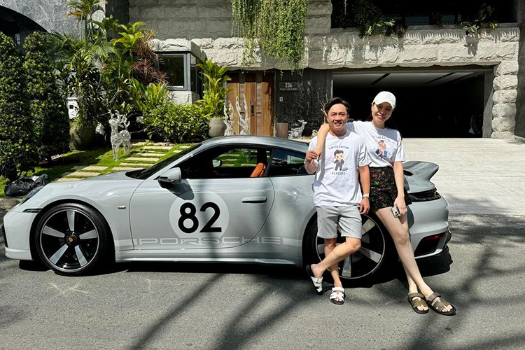 Vo chong Cuong Do la khoe dang ben Porsche 911 Sport Classic gan 20 ty