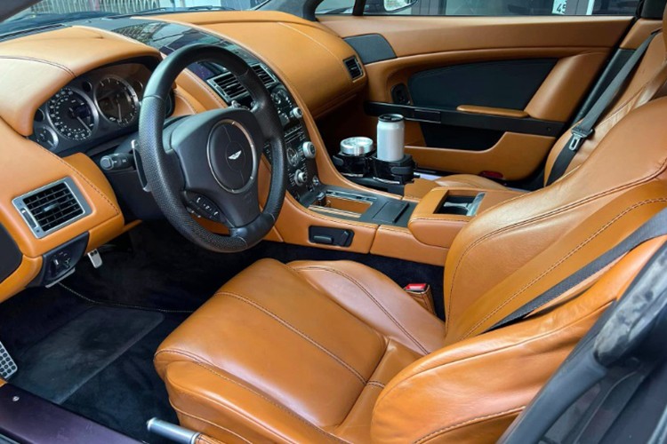 Xem chiec Aston Martin Vantage cua dai gia Dang Le Nguyen Vu-Hinh-4