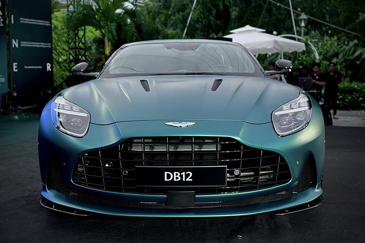Xem sieu xe Aston Martin DB12 gan 20 ty dong-Hinh-10