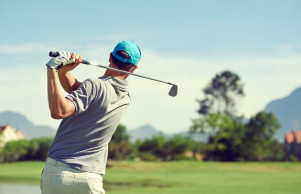 Dau ba vai khi choi golf – Nguyen nhan va cach khac phuc