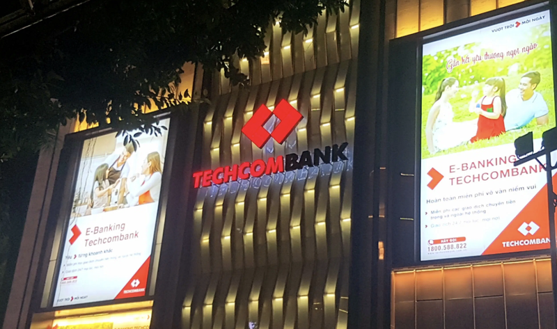 Nguoi nha lanh dao Techcombank dang ky mua 200.000 co phieu TCB