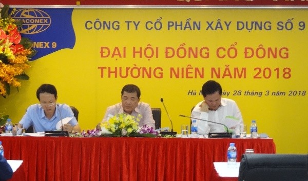 Thi gia VC9 'tim tran' sau tin Pho Chu tich muon thoai 9,51% von