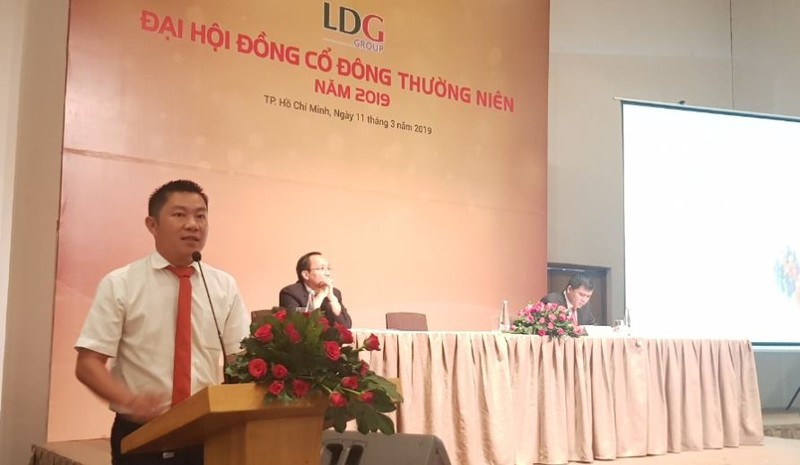 Chu tich Nguyen Khanh Hung thay doi ke hoach khong mua co phieu LDG nhu da dang ky
