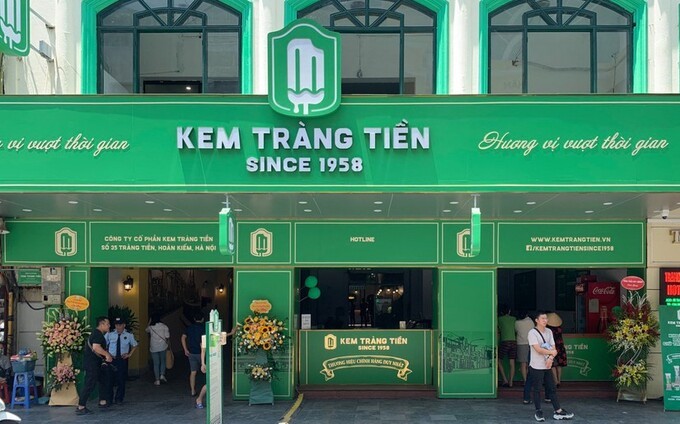 Chu hang kem Trang Tien bi phat 210 trieu dong do loat vi pham chung khoan