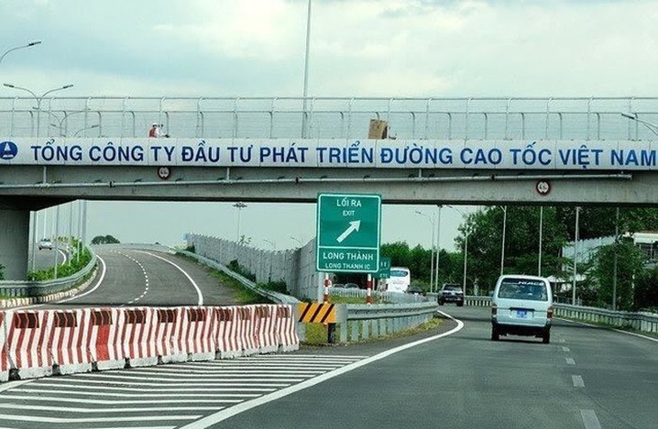 'Ong trum' cao toc VEC thu phi hon 12 ty dong moi ngay