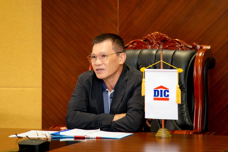 DIC Corp (DIG) chot huy phuong an chao ban 100 trieu co phieu