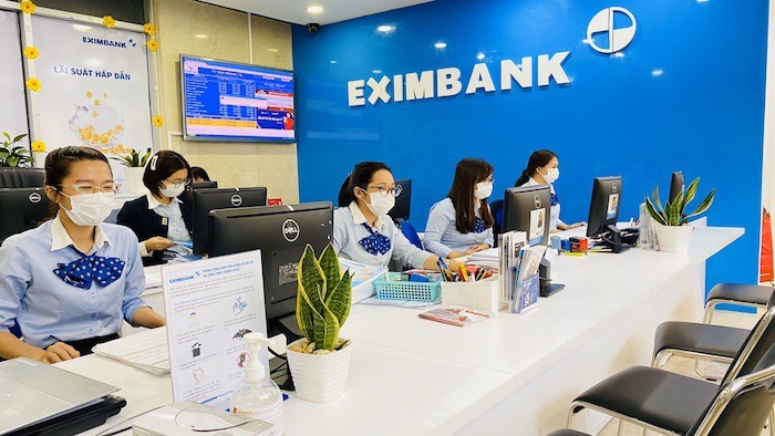 Cuoc chien quyen luc o ngan hang Eximbank: Noi bo dau da, kinh doanh lo hay lai?