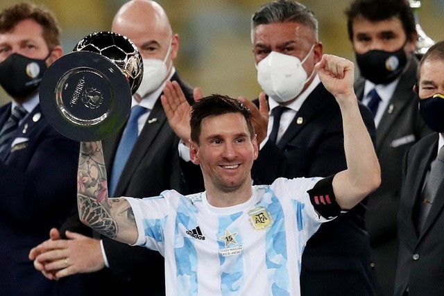Gia tai khung cua Messi truoc khi roi Barcelona-Hinh-4