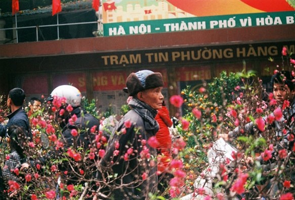 Danh sach 5 cho hoa Tet noi tieng o Ha Noi-Hinh-4