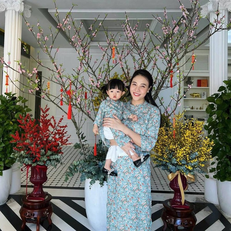 Di tham biet thu nhu cho hoa xuan cua vo chong Cuong Do La - Dam Thu Trang-Hinh-7