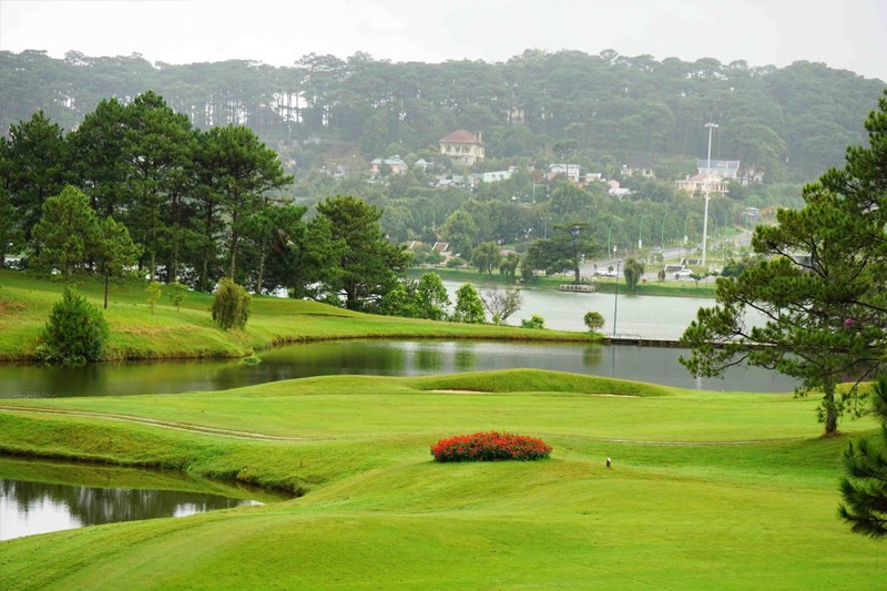 Top 5 diem den san golf khong the bo qua o Viet Nam-Hinh-2