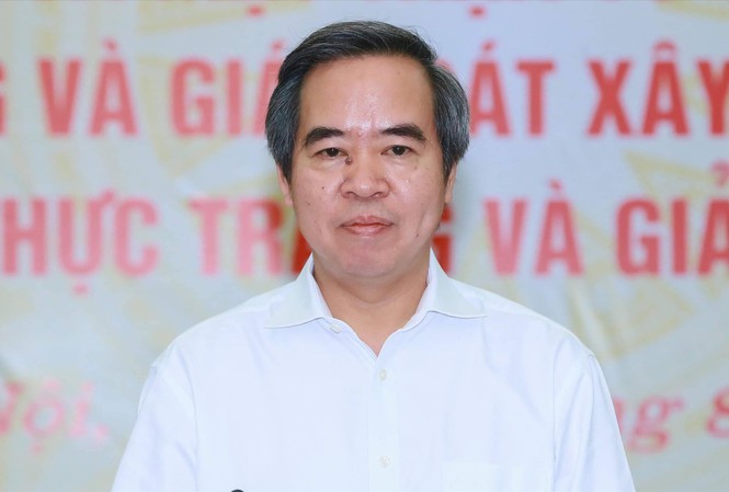 Bo Chinh tri chi ro vi pham cua ong Nguyen Van Binh