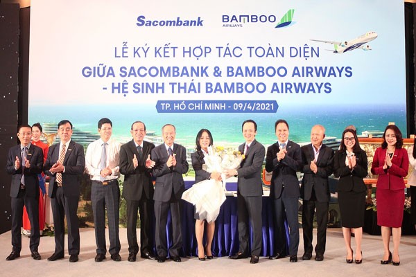 Ngan hang Sacombank va hang bay Bamboo Airways hop tac toan dien-Hinh-2