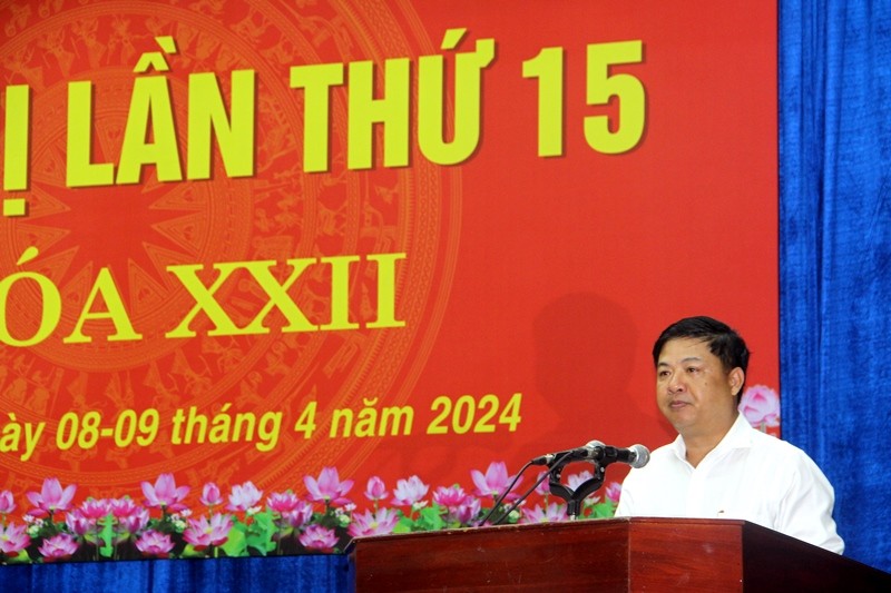 Bi thu Quang Nam: Tap trung kien toan doi ngu can bo lanh dao chu chot cua tinh