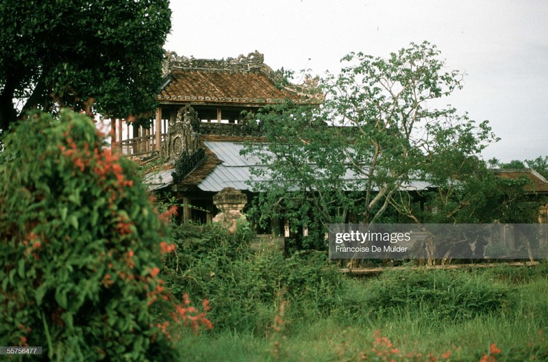 Khung canh binh di o Hoang thanh Hue nam 1989-Hinh-10