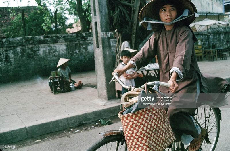 Giao thong o Ha Noi nam 1989 cuc thu vi qua ong kinh nguoi Phap-Hinh-7
