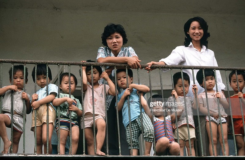 Nhin lai phu nu Viet Nam thap nien 1980 qua ong kinh nguoi Phap-Hinh-4