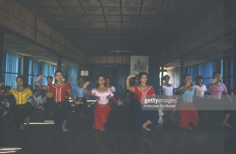 Phnom Penh nam 1989 cuc binh yen qua anh cua nguoi Phap-Hinh-6