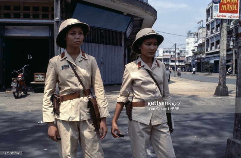 Loat anh kho quen ve Viet Nam nam 1978 cua nu nhiep anh gia Phap-Hinh-3