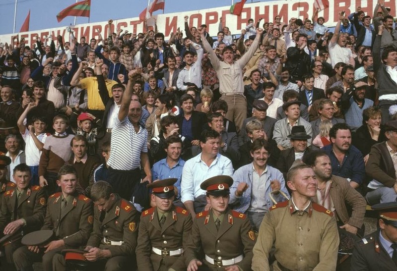 Cach thu gian cua nguoi Ukraine nhung nam 1980-Hinh-2