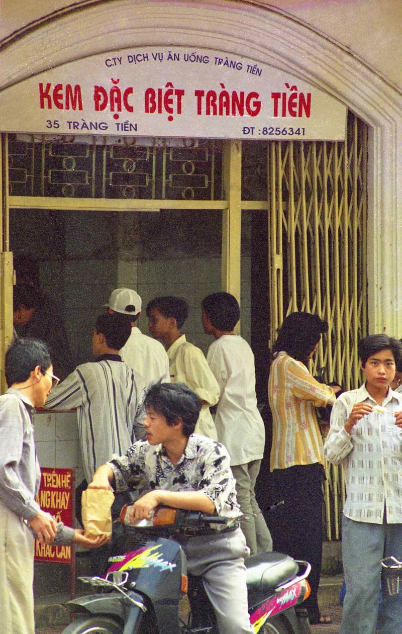 Cua hang kem Trang Tien nhung nam 1990 qua loat anh hiem