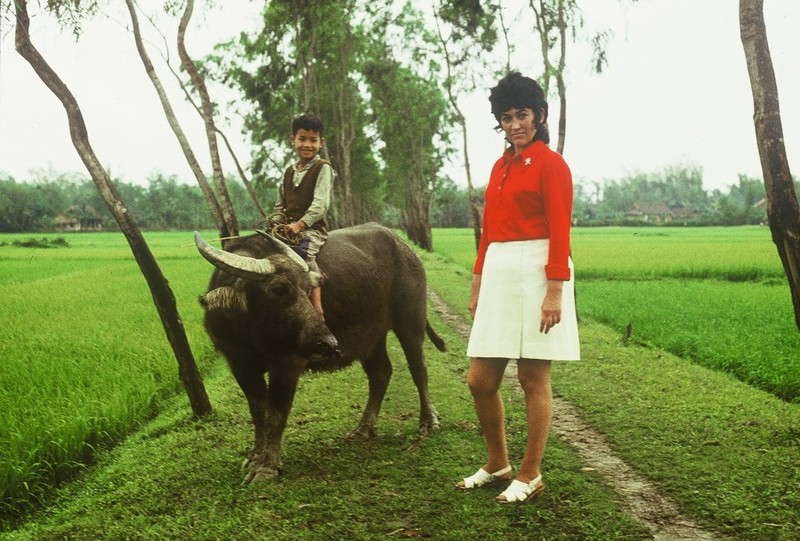 Anh hiem nguoi Tay trai nghiem cuoc song o nong thon Viet Nam thap nien 1970-Hinh-3